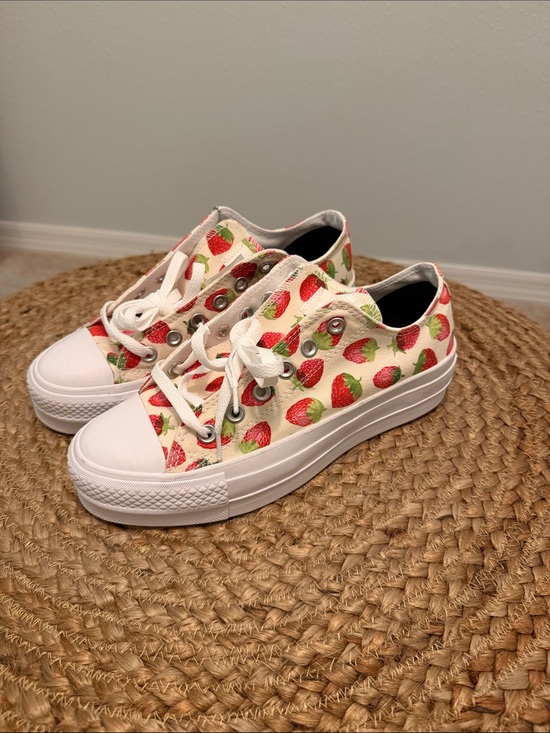 Converse Shoes - NWT custom strawberry converse